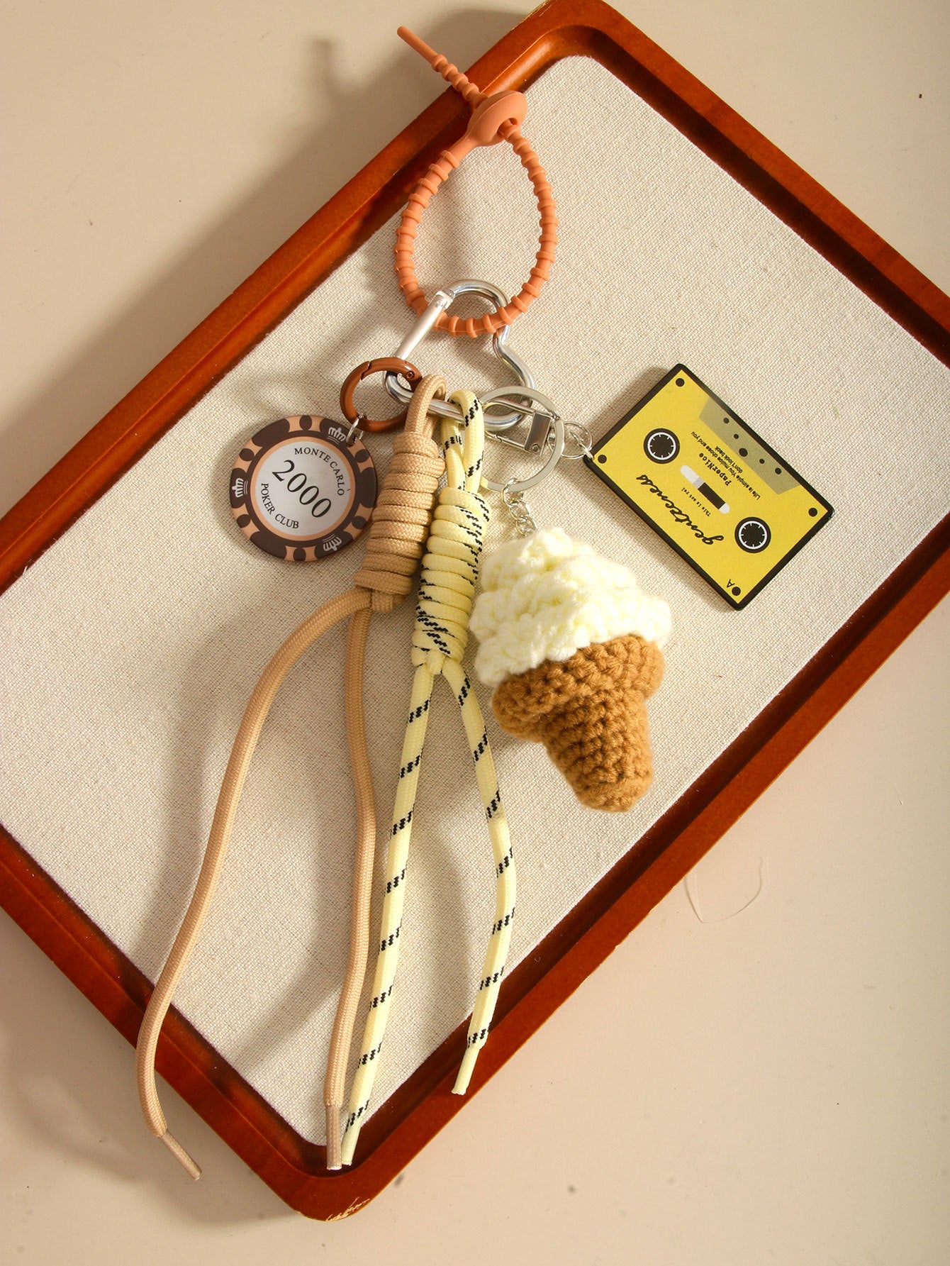 ICE CREAM CHIPS WITH DISC CHARM